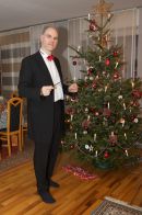 Frank Incense, a conductor who has to prove his talents later.