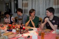 Anklagende Blicke und Worte