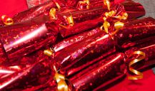 our selfmade Christmas Crackers